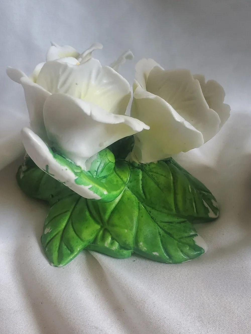 Capodimonte Style Vtg White Porcelain Ceramic Floral Accent Pair Green Leaves